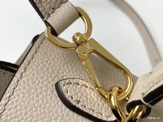 MM VUITTON LOCKME LOUIS EVER BB 0527